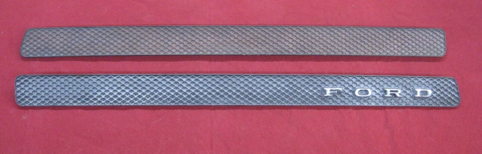 1970-71 FORD TORINO GT TRUNK LID TRIM MOLDING PAIR, OEM D0OB63425A38 & 39A USED