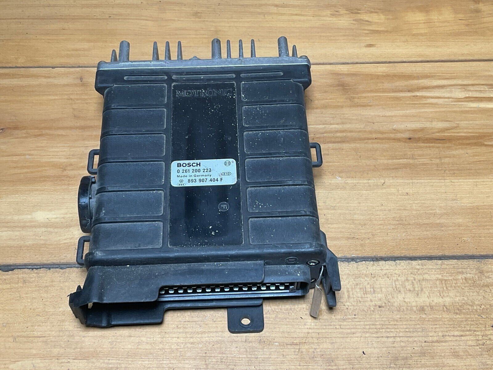 1990 91 VOLKSWAGEN JETTA OEM ENGINE COMPUTER BOX 0 261 200 228
